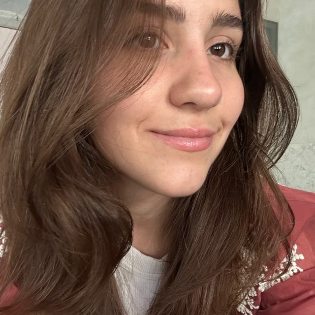 Аватар пользователя Арина Симонян