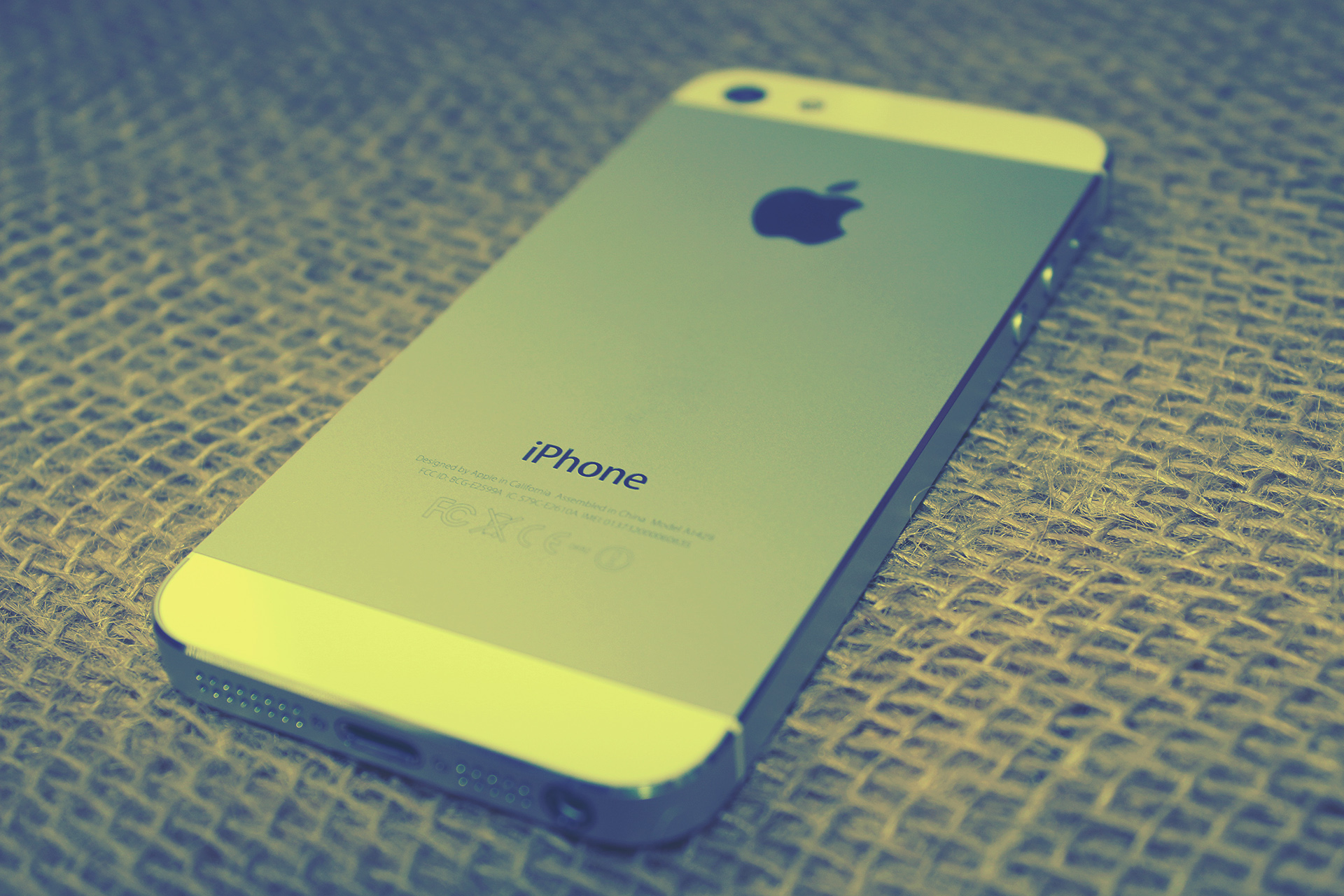 Фотография и ретушь iPhone + СММ реклама — Изображение №4 — Графика, Маркетинг на Dprofile