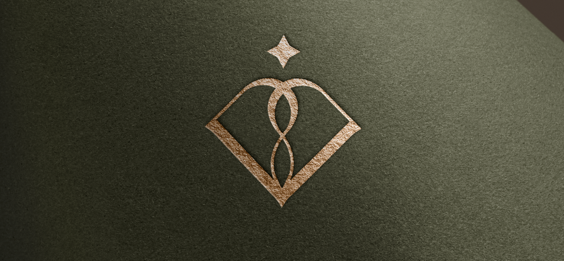 SVERCUCHE / Фирменный стиль для бренда сумок — Изображение №1 — Брендинг на Dprofile