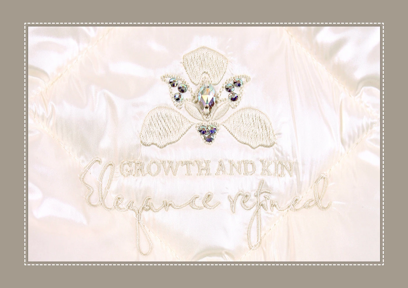 Машинная вышивка для ТМ GnK - большая подборка — Изображение №137 — Брендинг на Dprofile