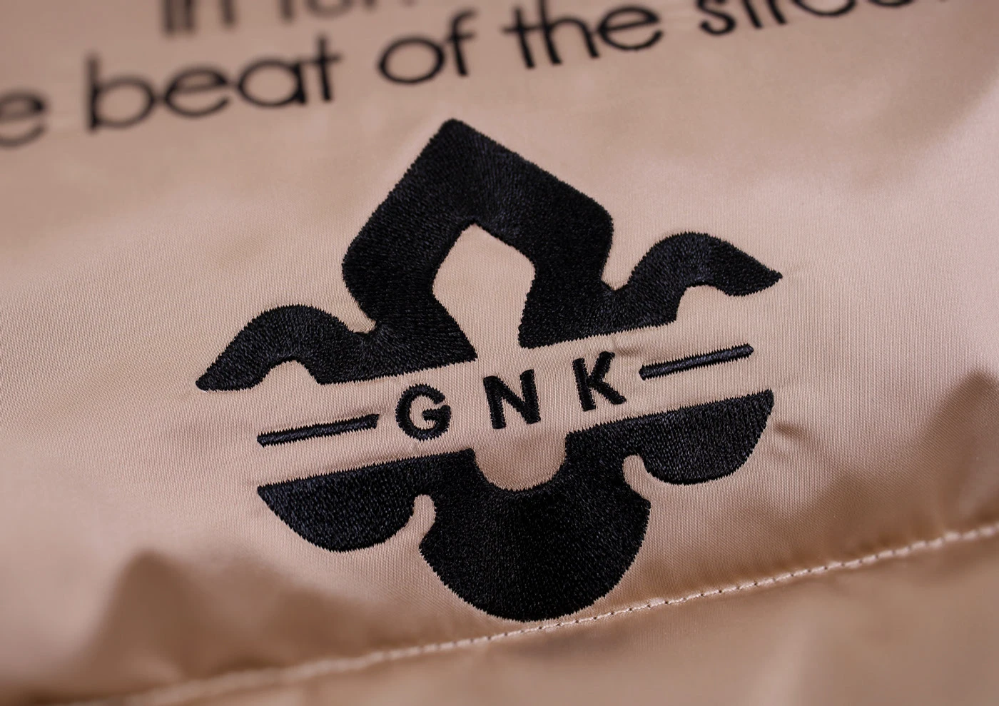 Машинная вышивка для ТМ GnK - большая подборка — Изображение №149 — Брендинг на Dprofile