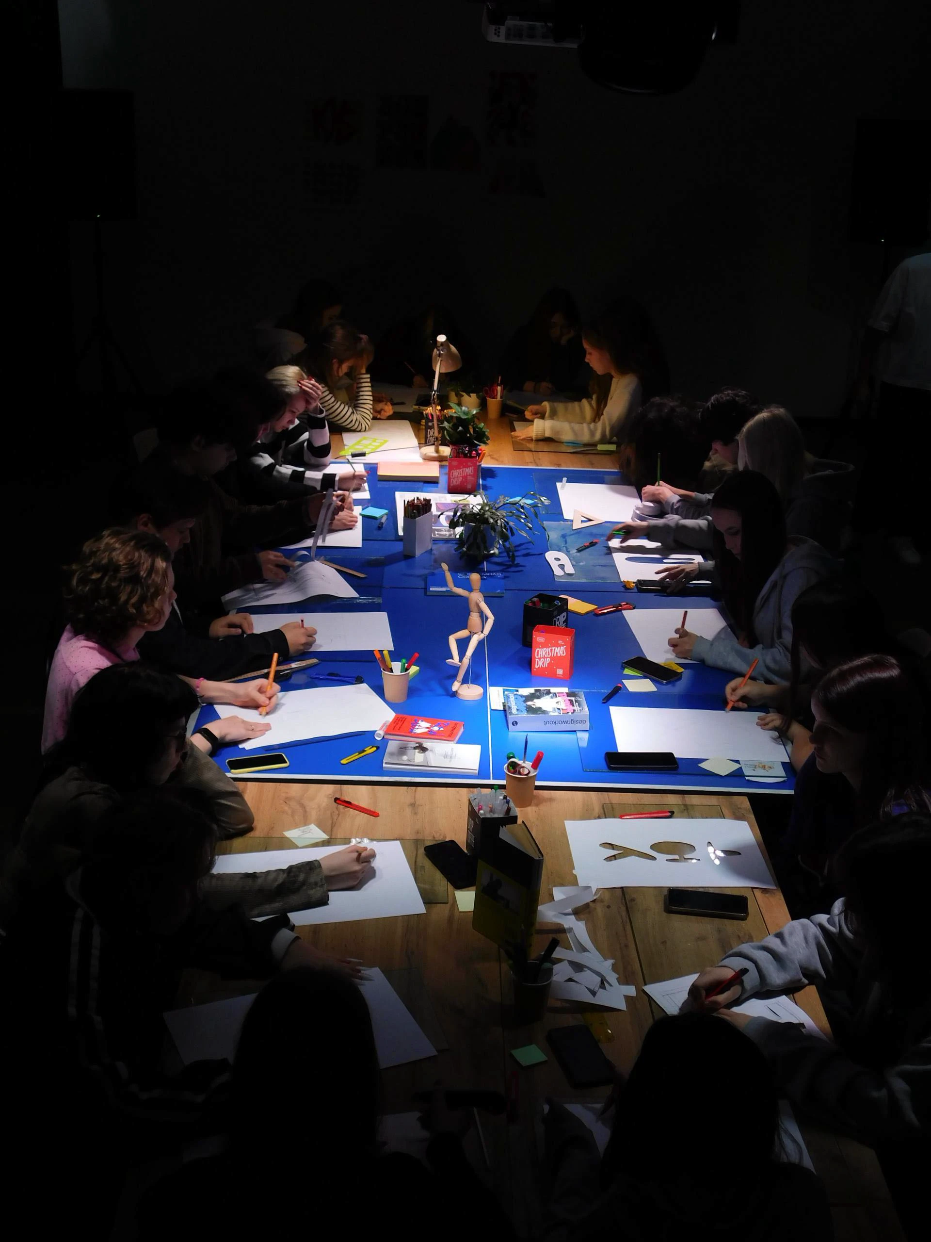 ДИЗАЙН ВОКРУГ НАС - неделя граф. дизайна в МВЕУ — Изображение №6 — Брендинг, Маркетинг на Dprofile