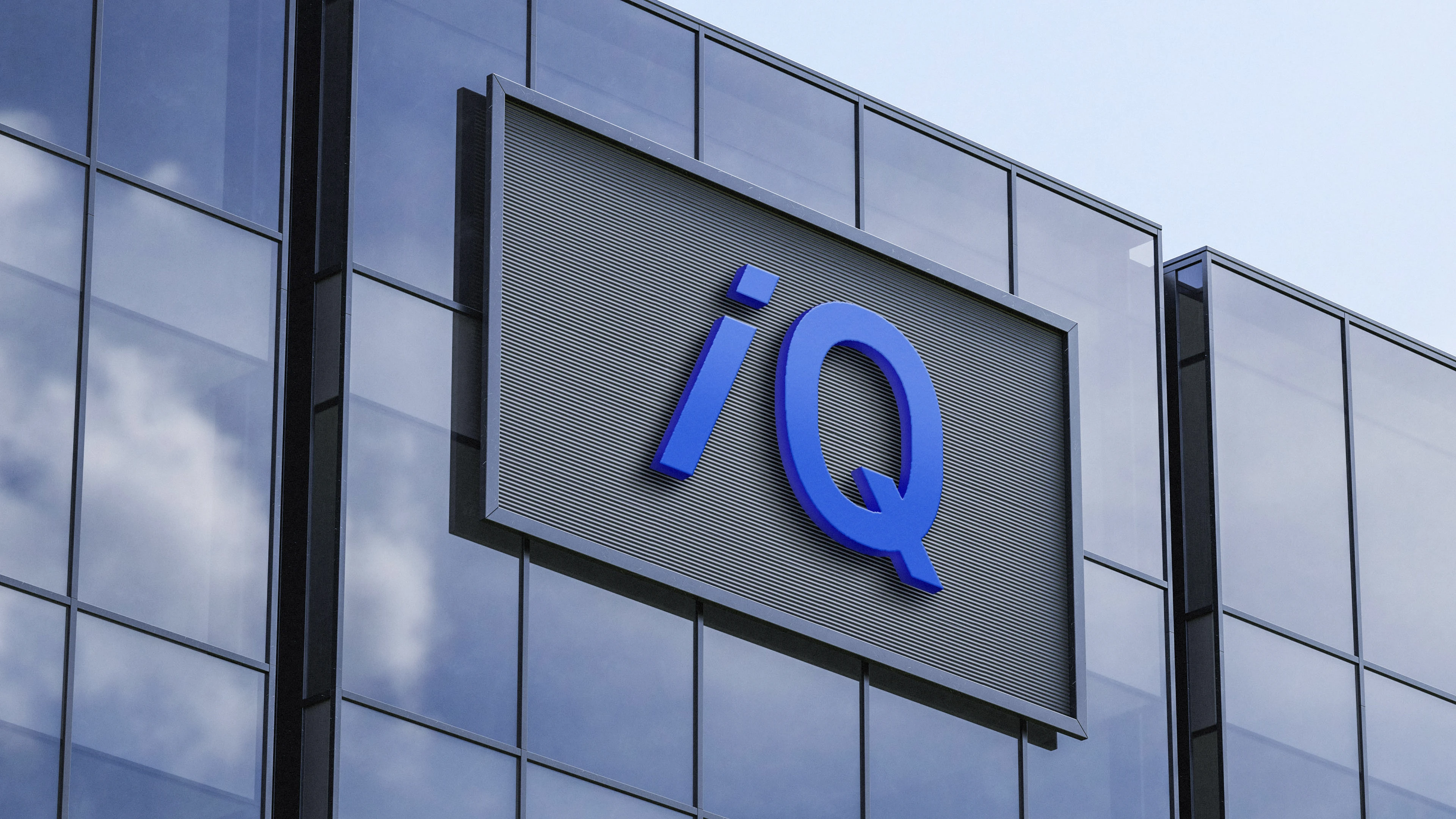 IQ — Изображение №3 — Брендинг на Dprofile