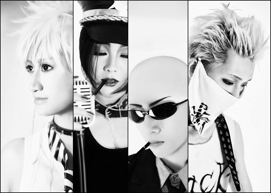 Разработка мини-каталога продукции (мерч) аниме Нана — Изображение №6 — Брендинг, Графика на Dprofile