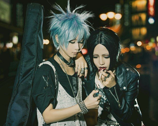 Разработка мини-каталога продукции (мерч) аниме Нана — Изображение №8 — Брендинг, Графика на Dprofile