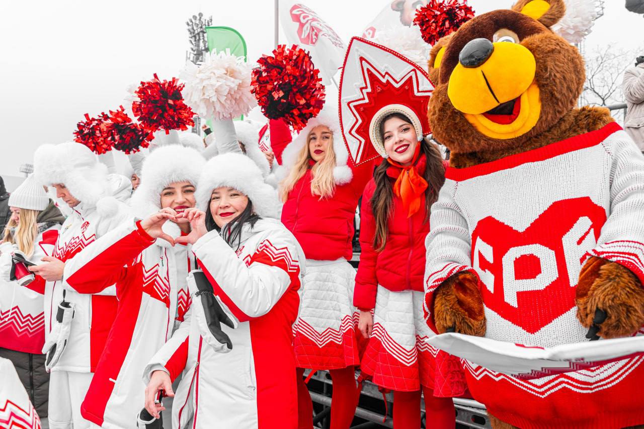 Брендинг команды  СРБ на зимней Сбербанкиаде — Изображение №4 — Брендинг, Графика на Dprofile