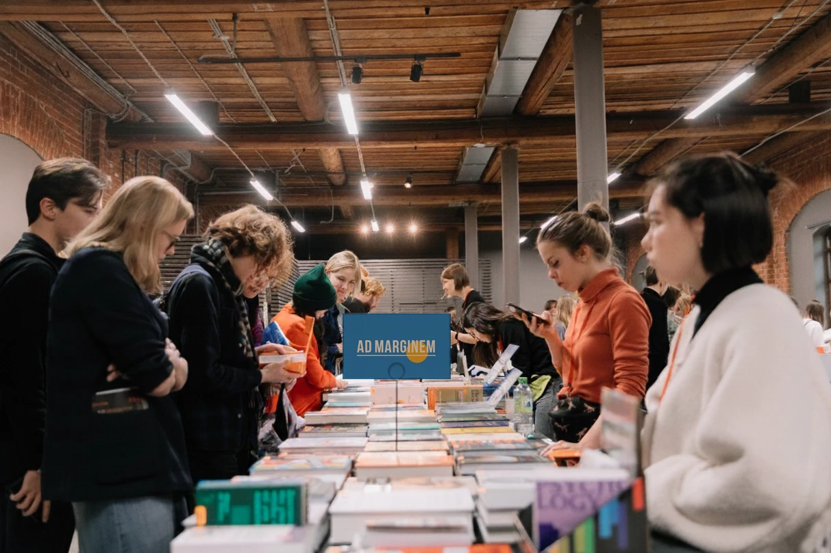 Зимний книжный фестиваль «Смены» — Изображение №11 — Брендинг, Графика на Dprofile