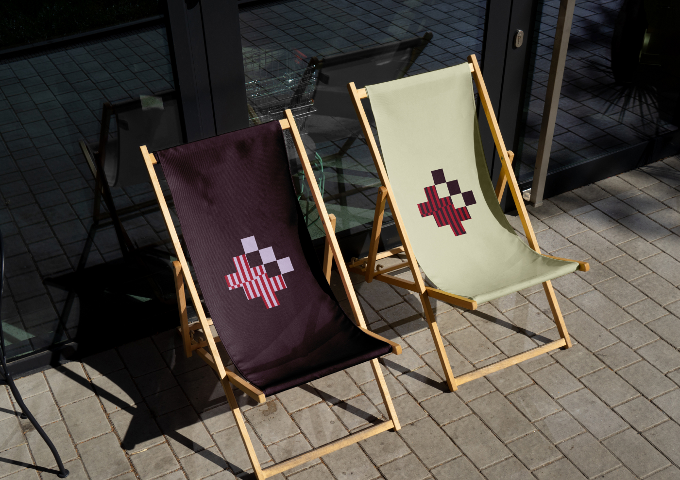 Крошка - айдентика кофейни и дизайн логотипа — Изображение №17 — Брендинг на Dprofile