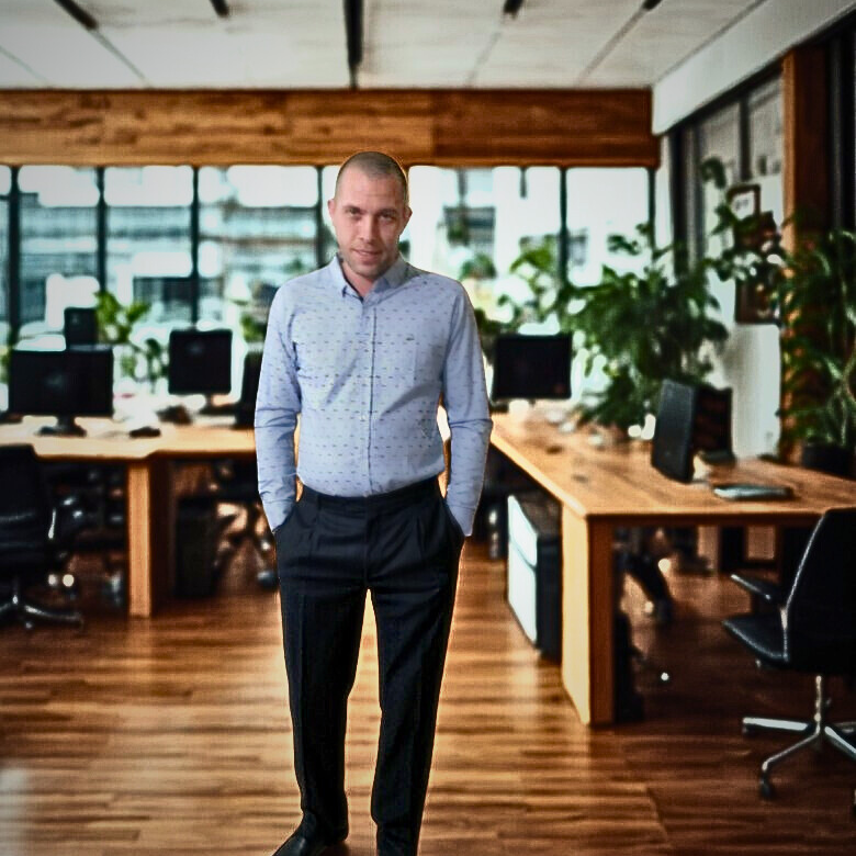 Аватар пользователя Максим Корнев