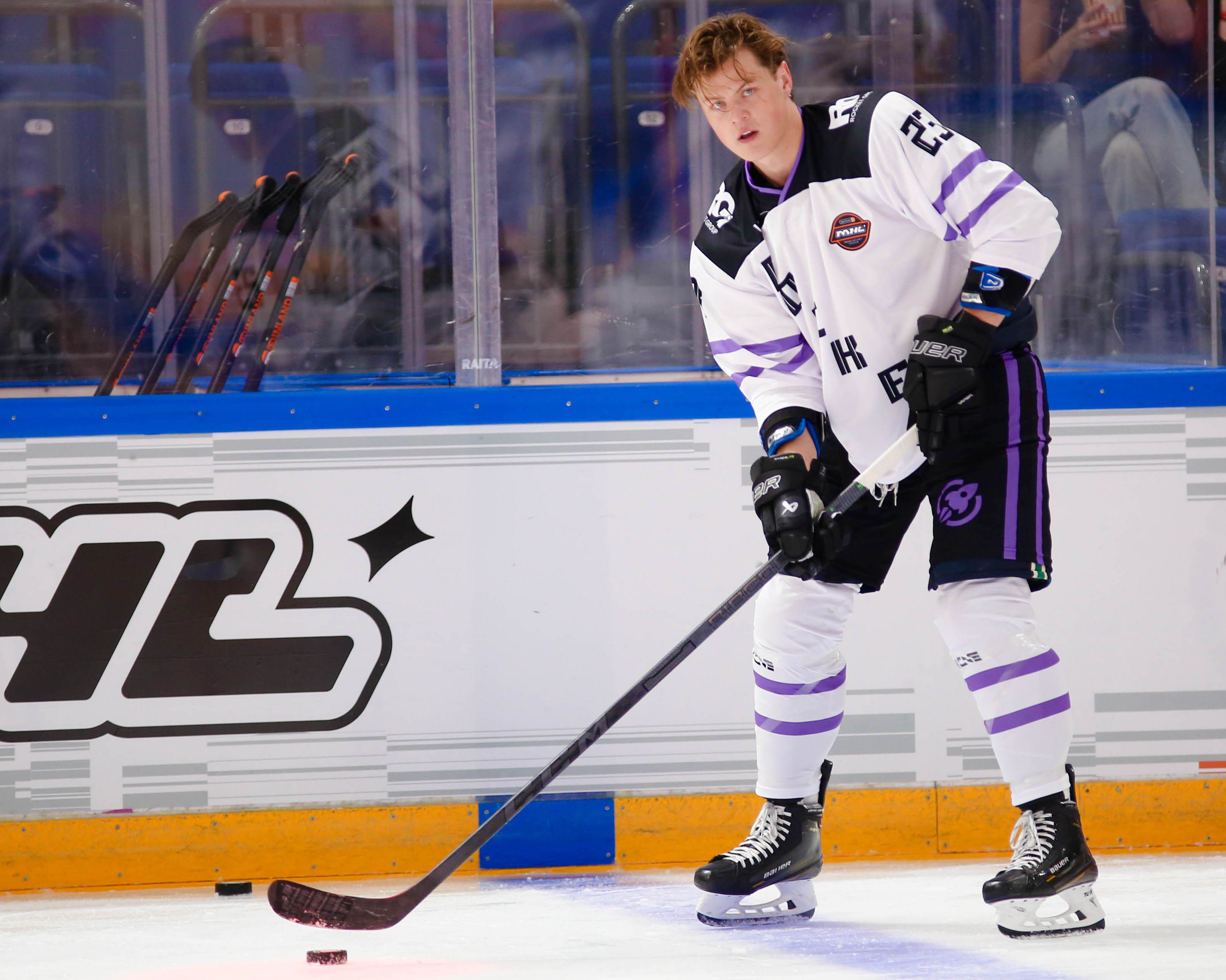 Дизайн формы для ХК "Rocket Team" для Winline Media League 2 — Изображение №13 — Брендинг, Промдизайн на Dprofile