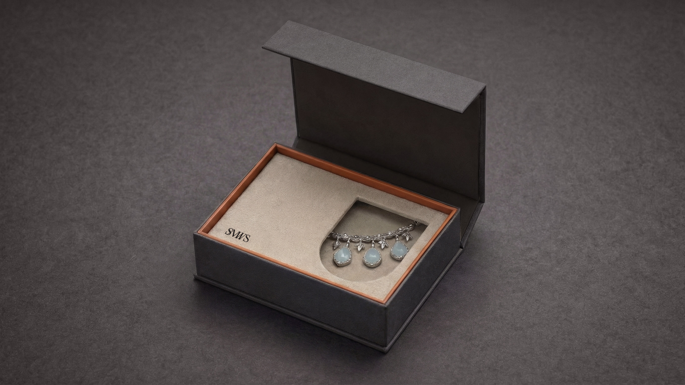 Фирменный стиль бренда украшений SEVENWORLDS — Изображение №11 — Брендинг на Dprofile