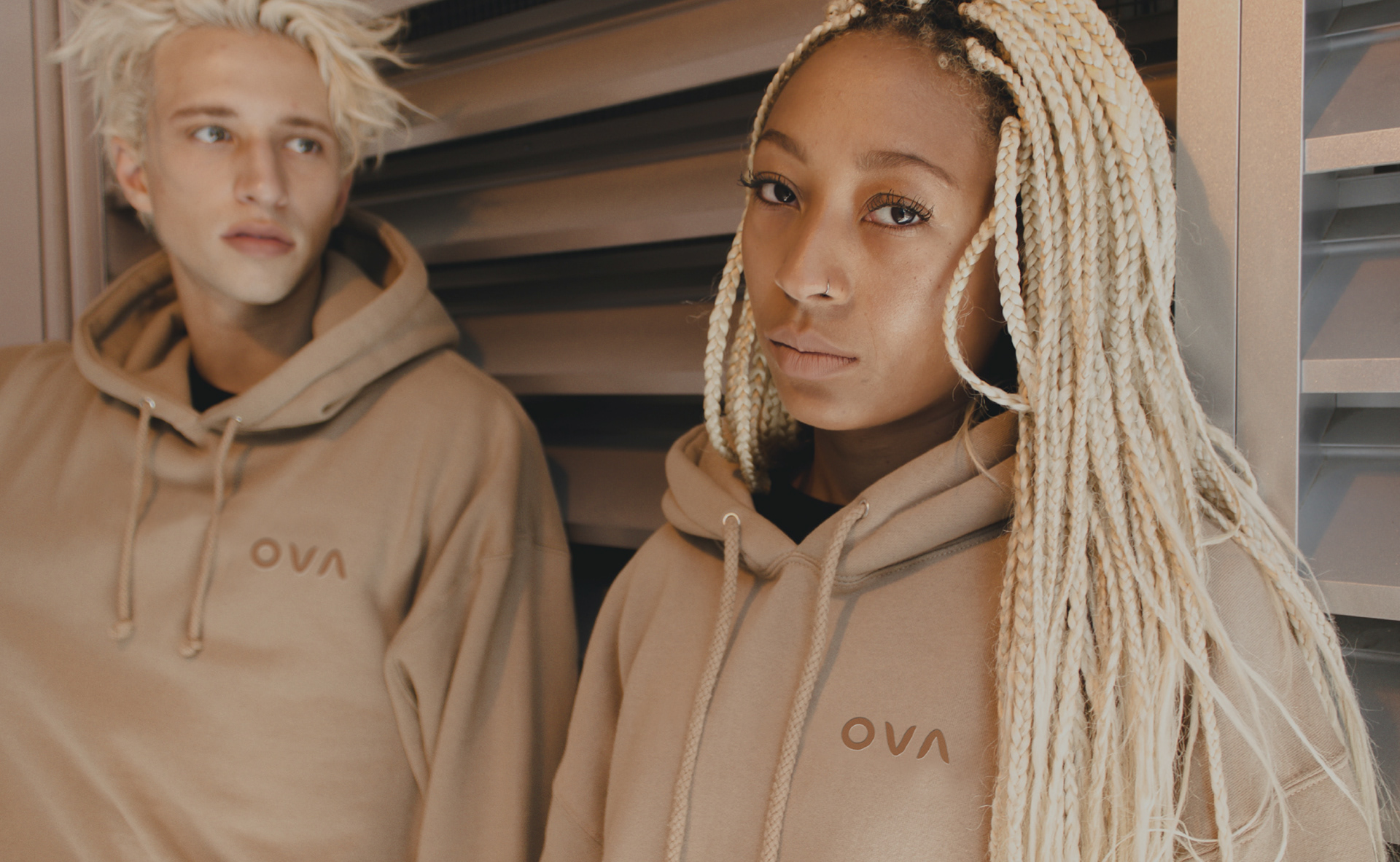 Branding for a clothing store "OVA" — Изображение №8 — Брендинг, Графика на Dprofile