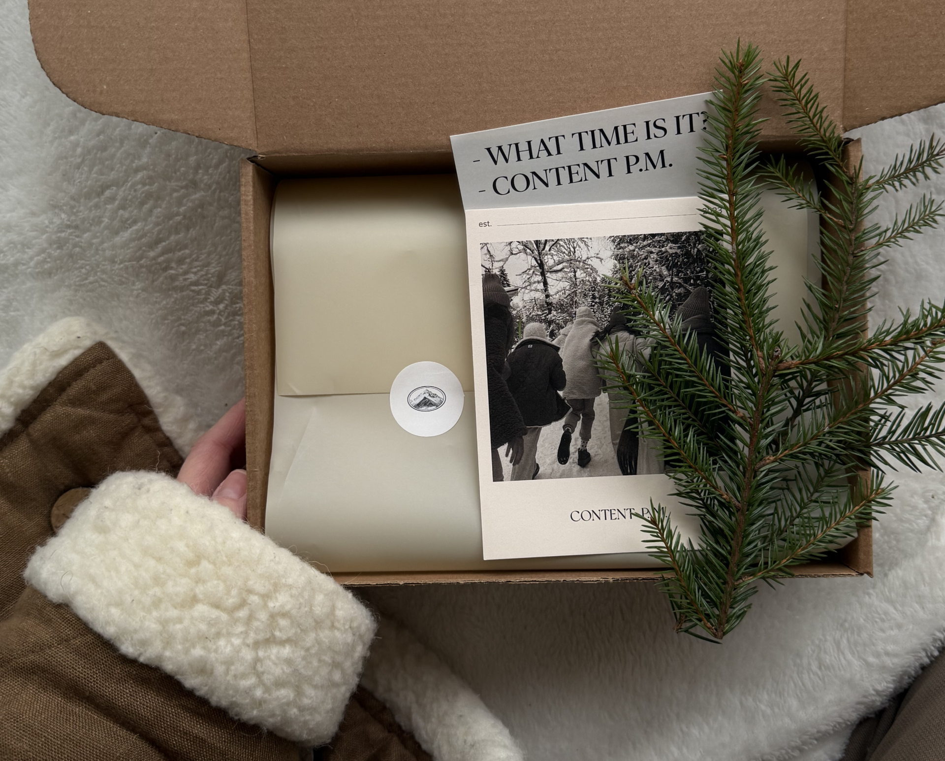 CONTENT P.M. | Identity for travel club & accessories — Изображение №3 — Брендинг на Dprofile