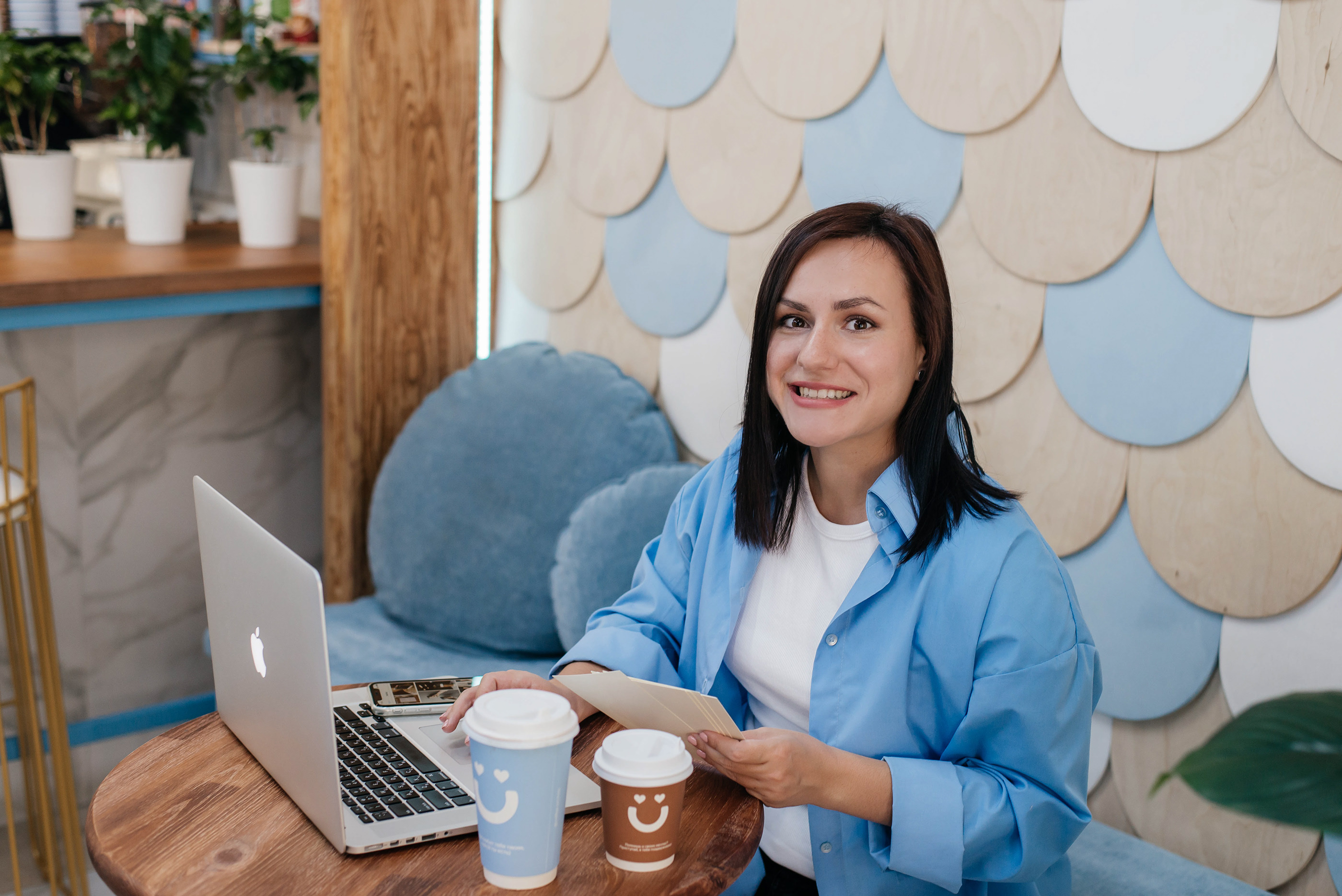 Логотип и фирменный стиль для кофейни "Coffee он твой" — Изображение №28 — Брендинг, Графика на Dprofile