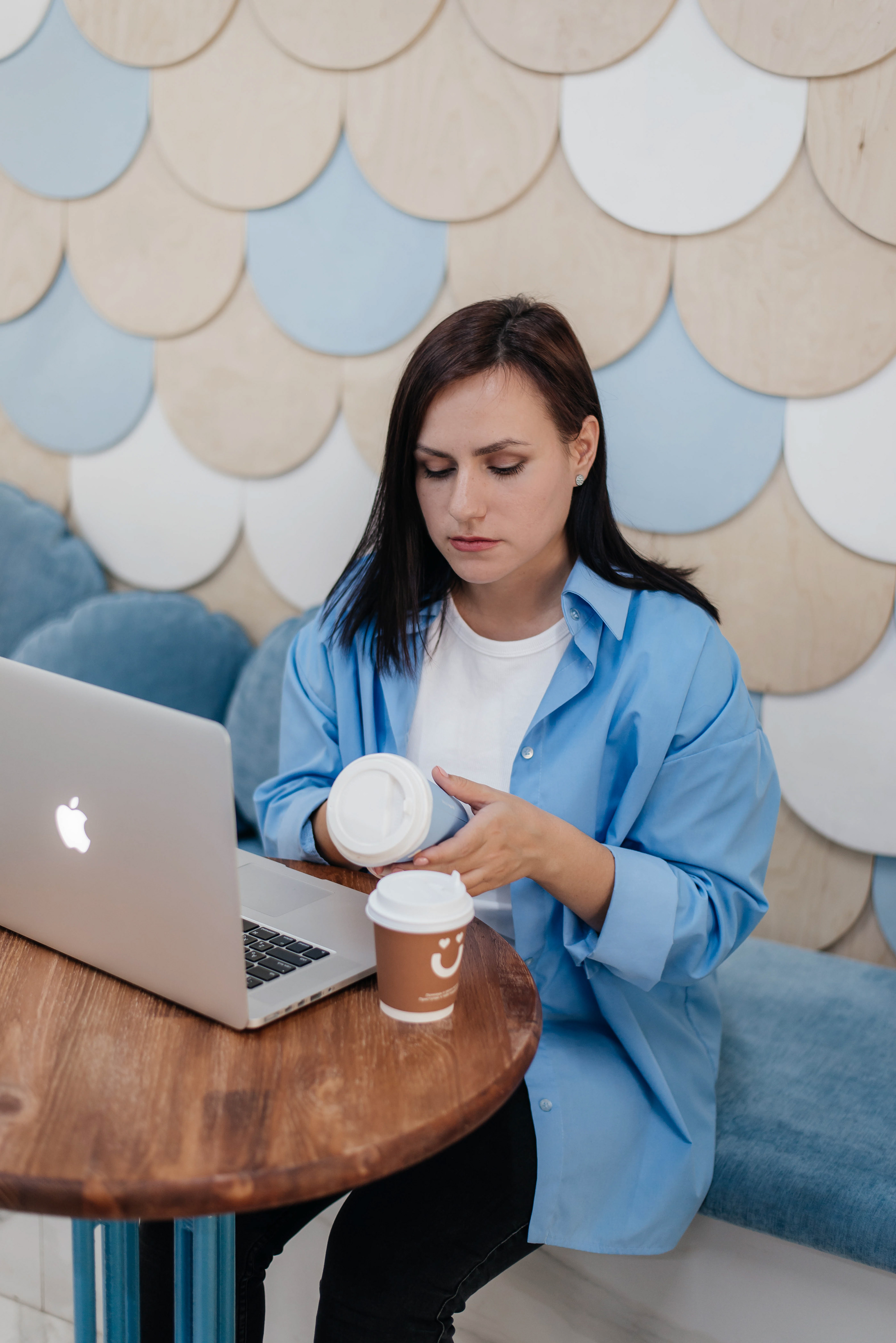 Логотип и фирменный стиль для кофейни "Coffee он твой" — Изображение №24 — Брендинг, Графика на Dprofile