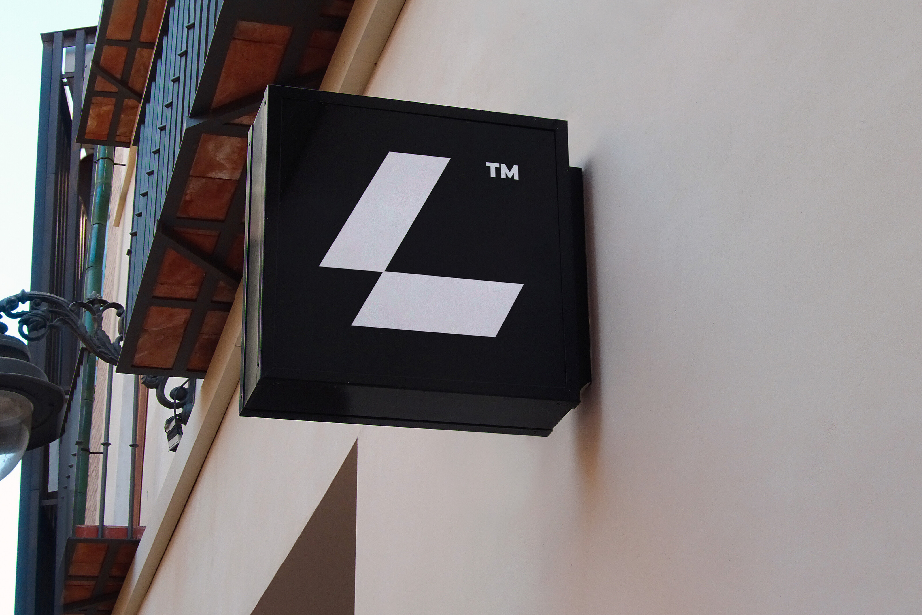 Local PHONE AND ACCESSORIES STORE — Изображение №9 — Брендинг на Dprofile