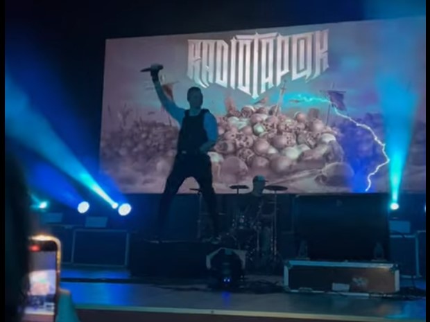 Radio Tapok логотип — Изображение №9 — Брендинг, Графика на Dprofile
