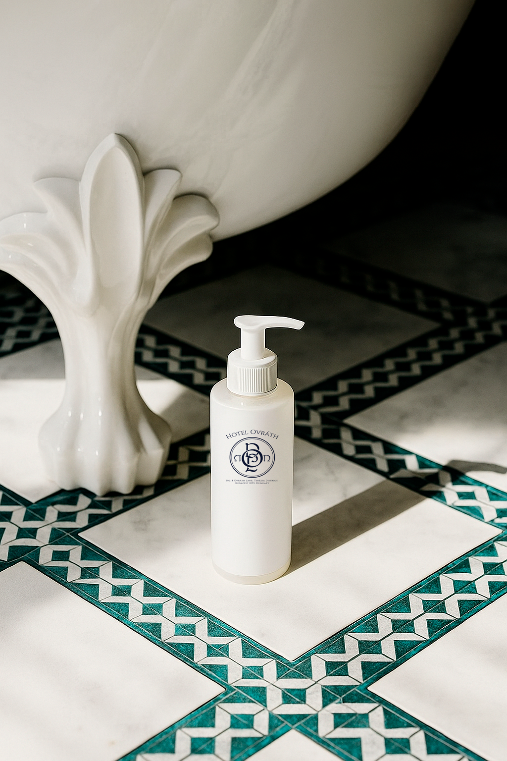 Hotel Ovráth - фирменный стиль для отеля — Изображение №7 — Брендинг, Графика на Dprofile