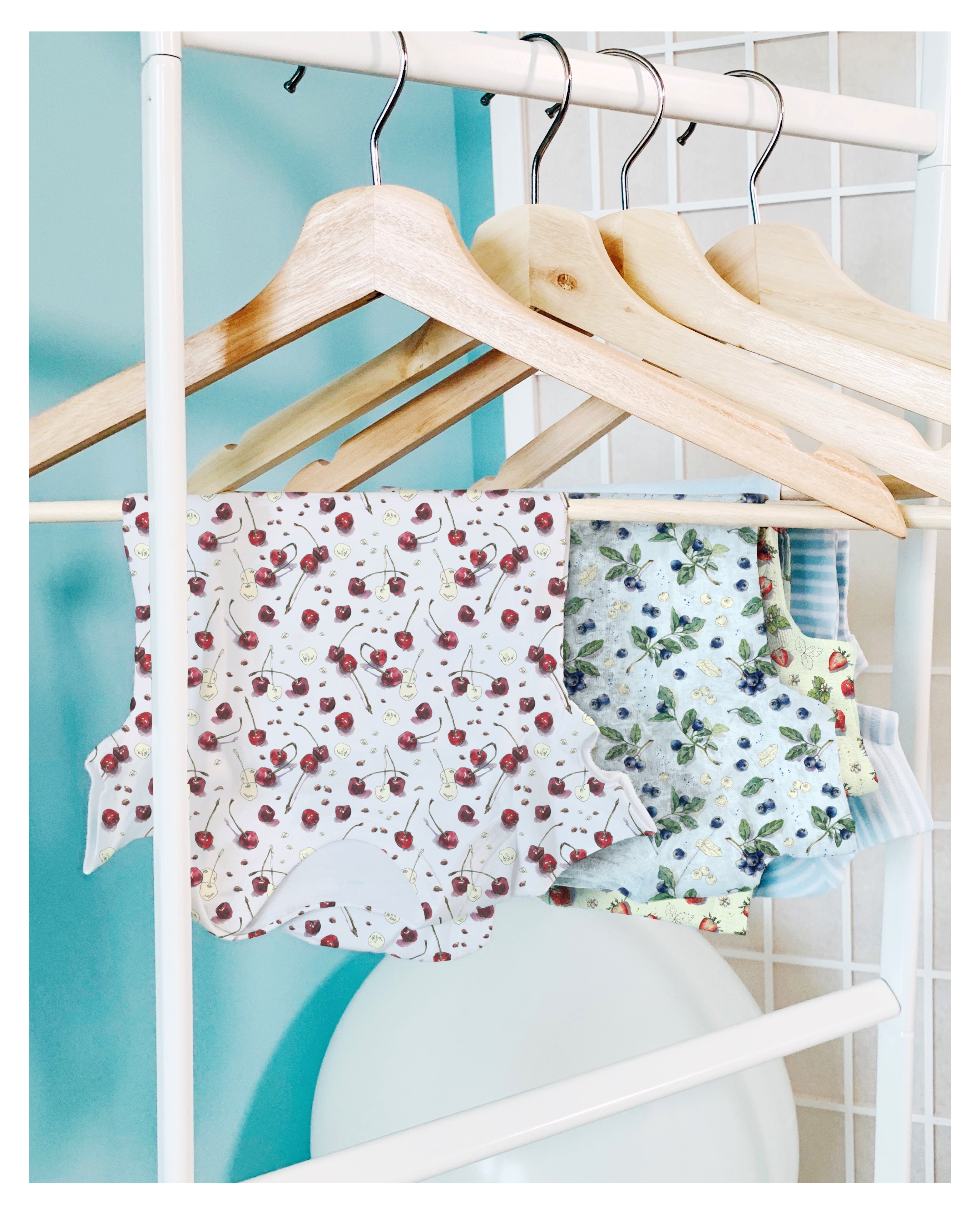 Set of seamless patterns with watercolor berries — Изображение №2 — Иллюстрация на Dprofile
