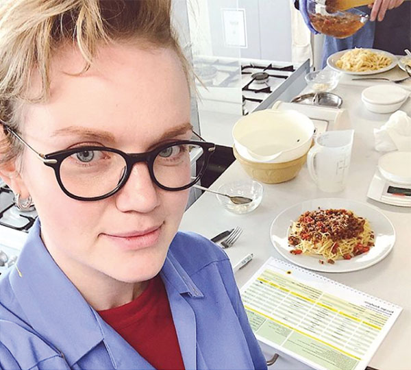 Missis Pickez / Миссис Пикез - упаковка продуктов питания — Изображение №2 — Брендинг, Иллюстрация на Dprofile