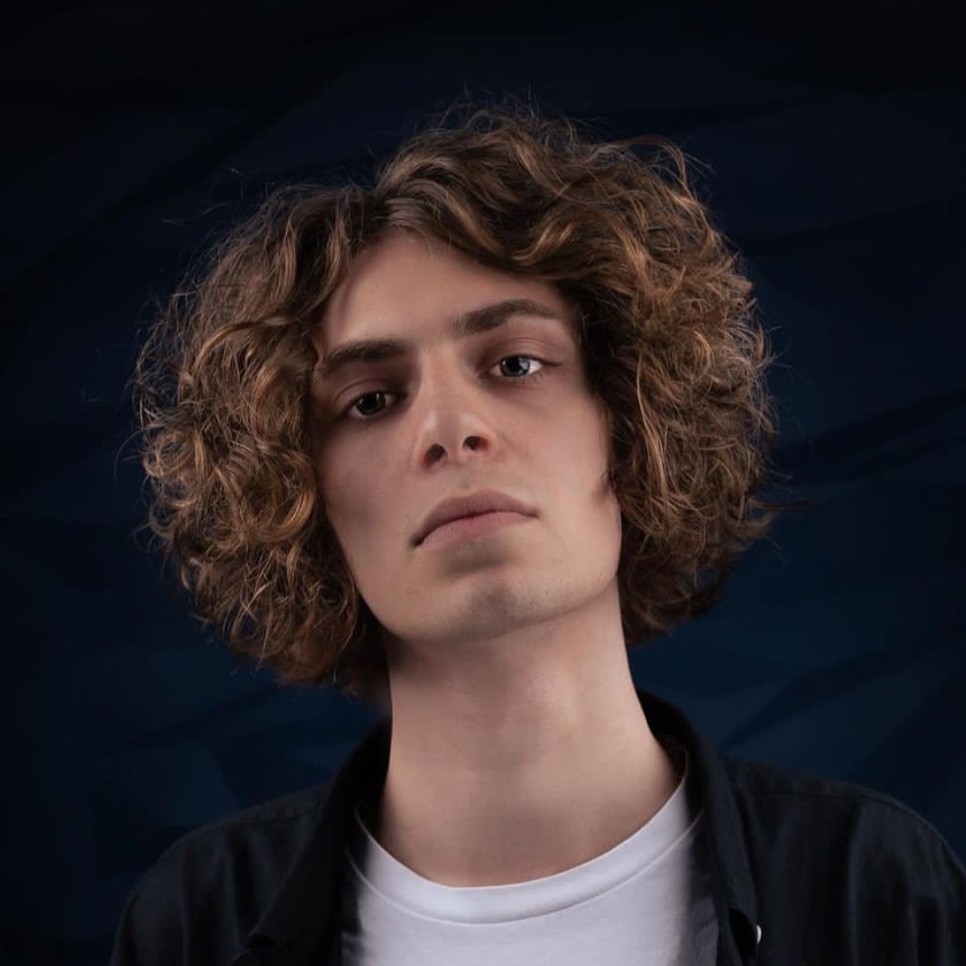 Аватар пользователя Антон Poehali