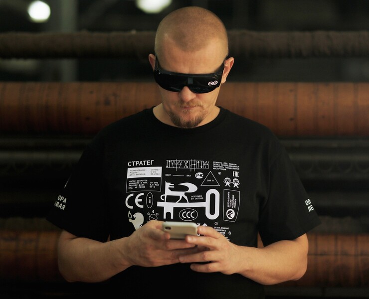 Merch Drop. Designed by Dotorg — Брендинг, Графика на Dprofile