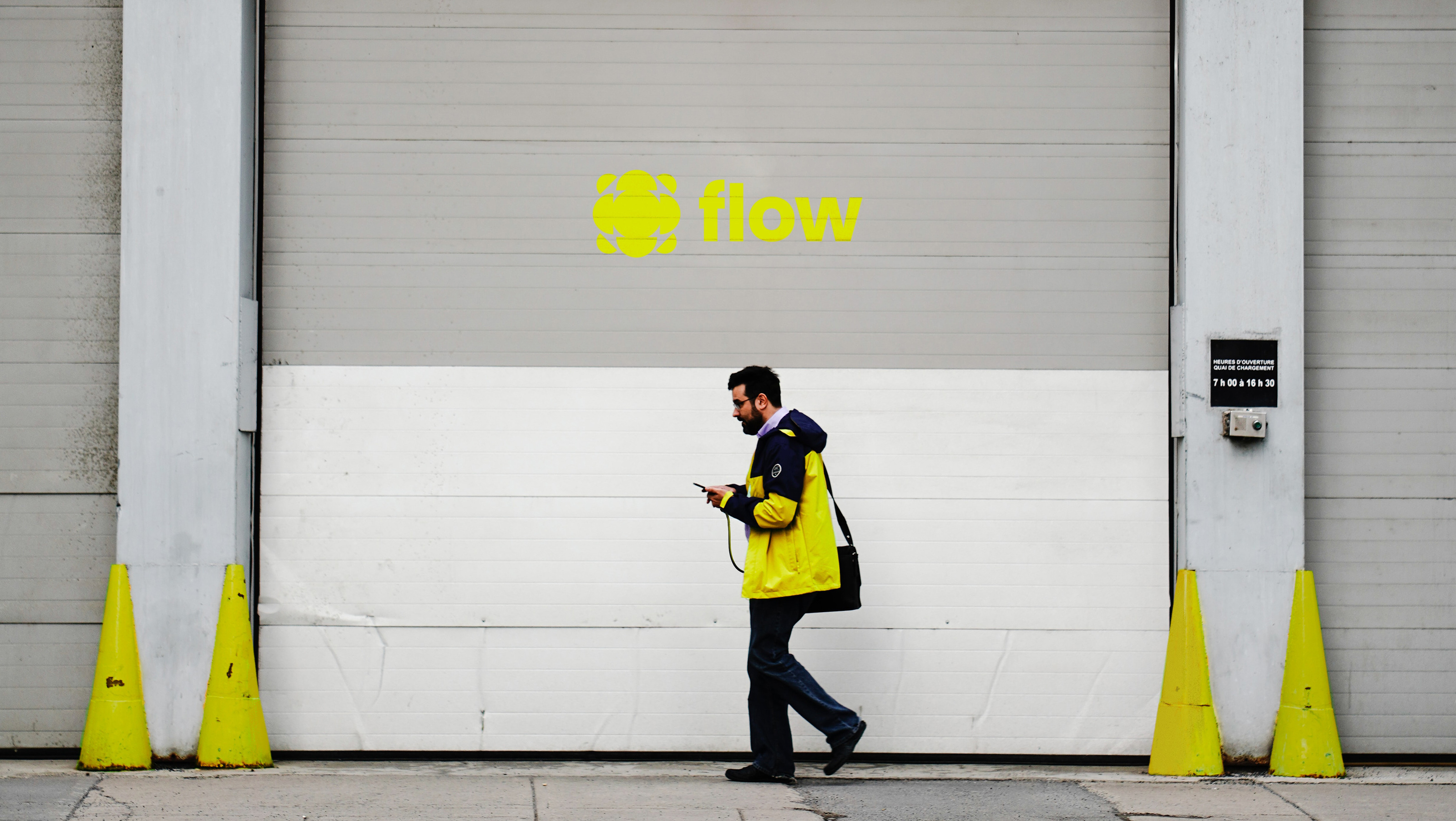Айдентика для компании шеринга повербанков Flow (концепт) — Изображение №10 — Брендинг на Dprofile