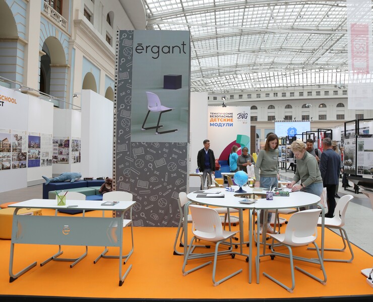 Выставочный стенд на Build School 2022 — 3D, Анимация на Dprofile