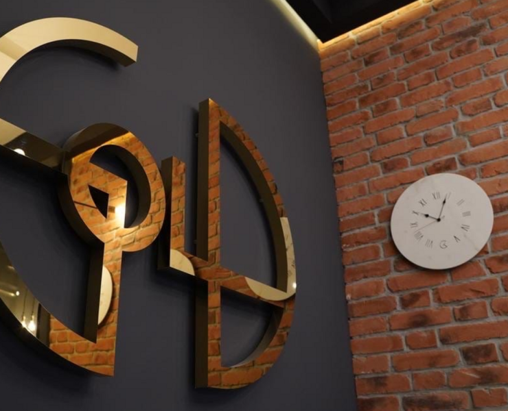 Фирменный стиль для бутик-отеля Gold — Брендинг на Dprofile