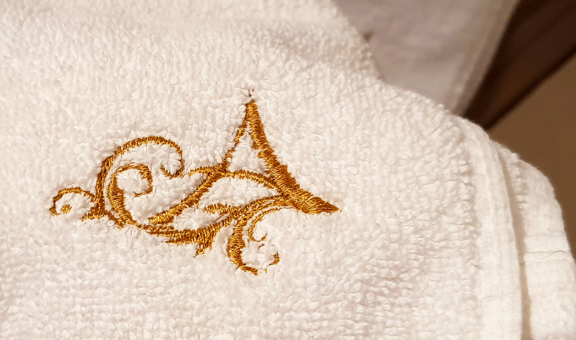 Логотип, фирменный стиль для отеля / Hotel logo design — Изображение №13 — Брендинг на Dprofile