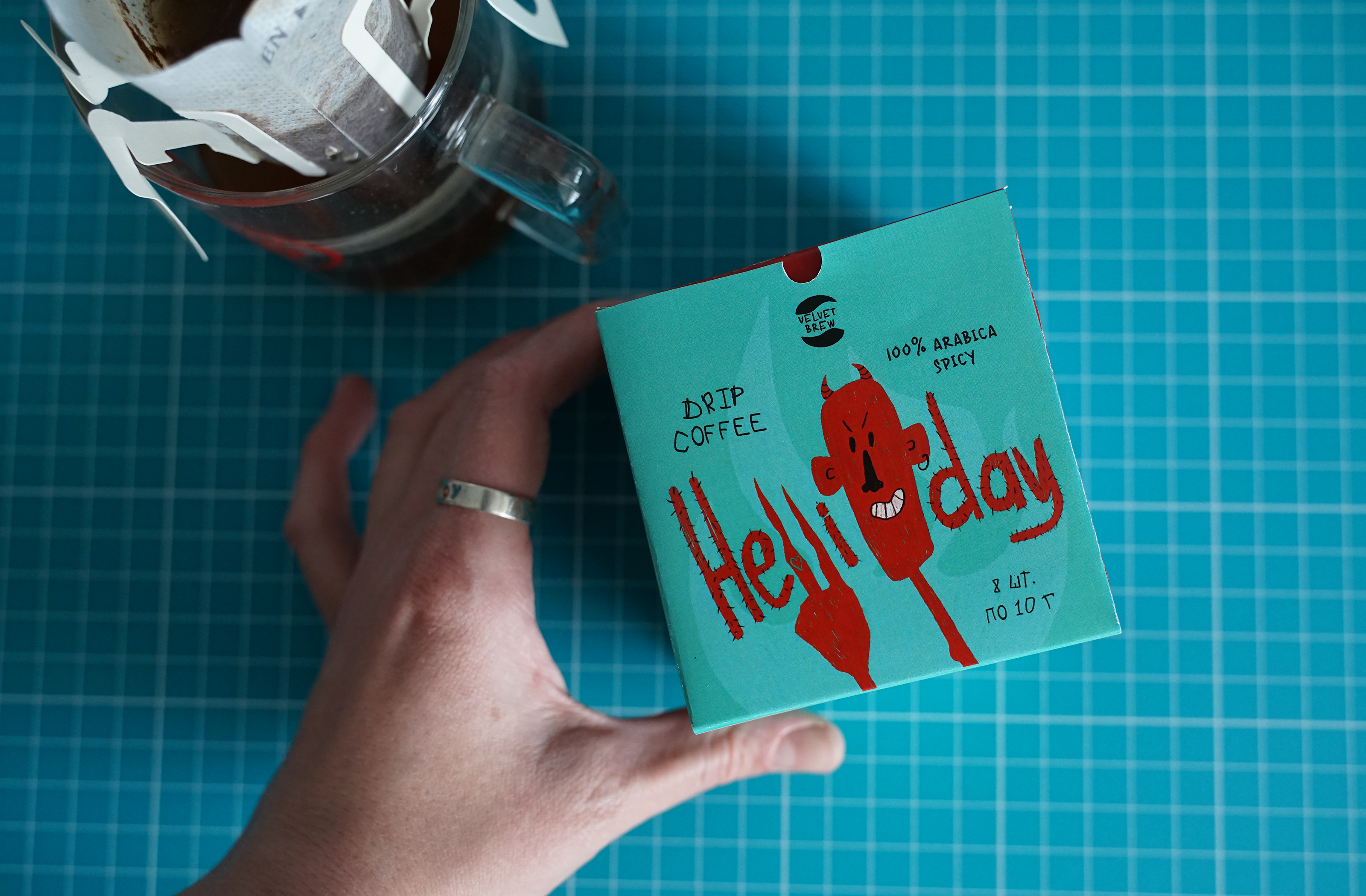 Helliday. Упаковка дрип-кофе — Изображение №13 — Брендинг, Иллюстрация на Dprofile