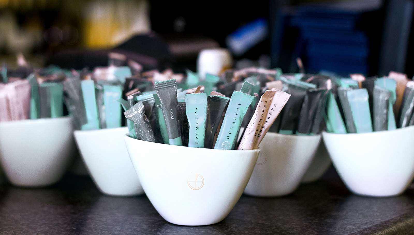 Нейминг и айдентика кафе Премьера — Изображение №6 — Брендинг на Dprofile