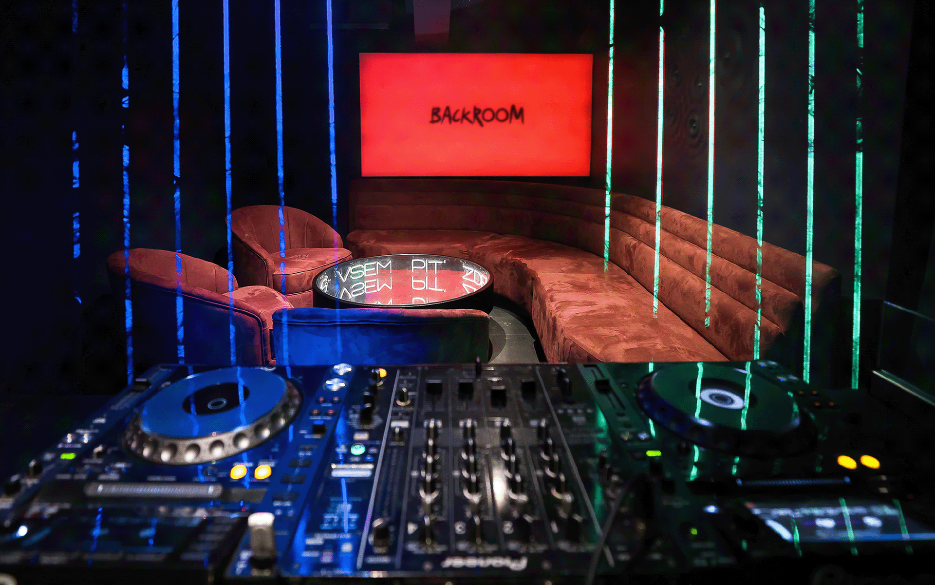 Backroom. Bar brand identity — Изображение №4 — Брендинг на Dprofile