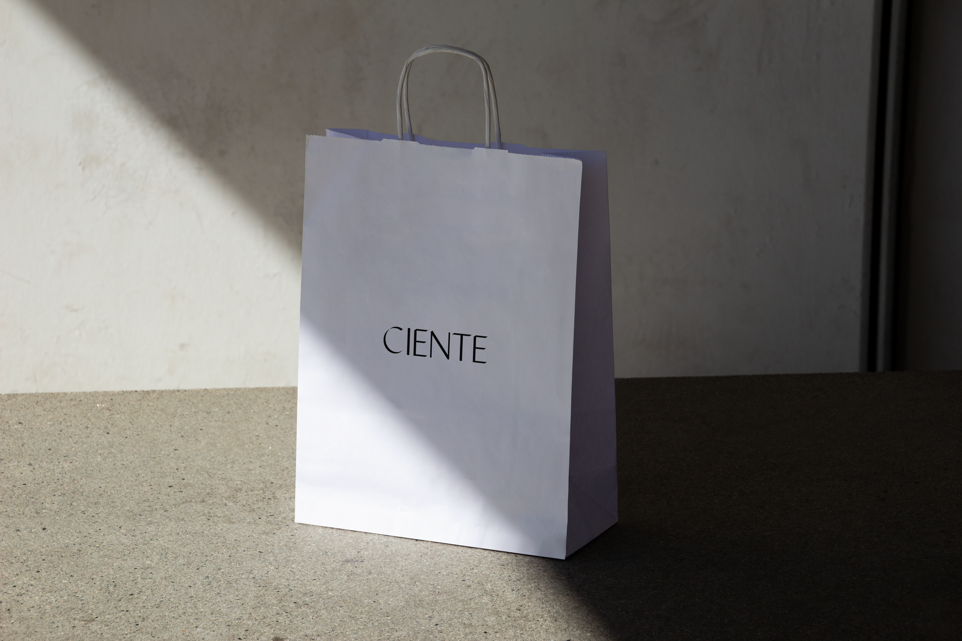 Brand identity | portugal clothing store CIENTE — Изображение №9 — Интерфейсы, Брендинг на Dprofile