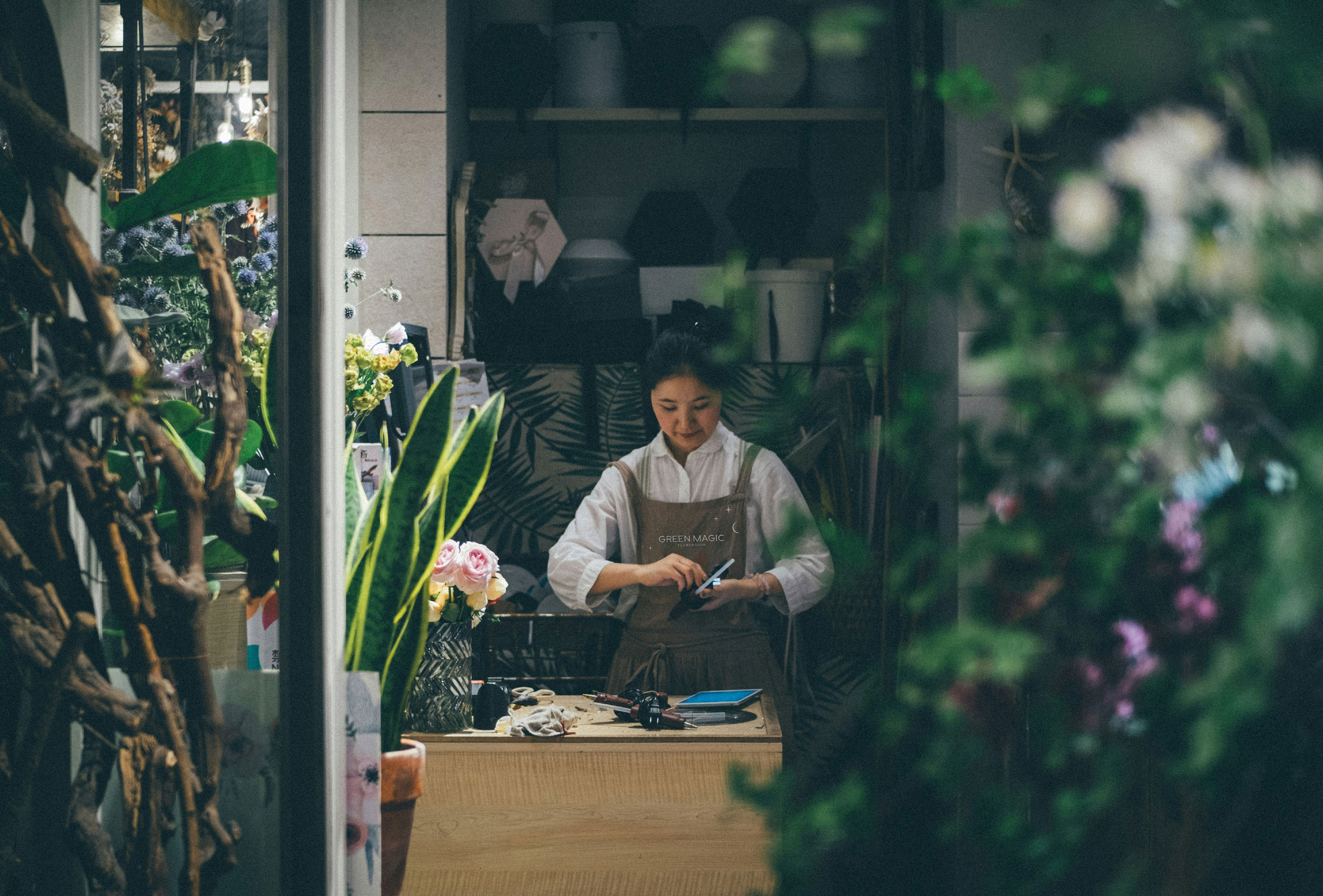Green Magic flower shop Brand Identity — Изображение №1 — Брендинг на Dprofile