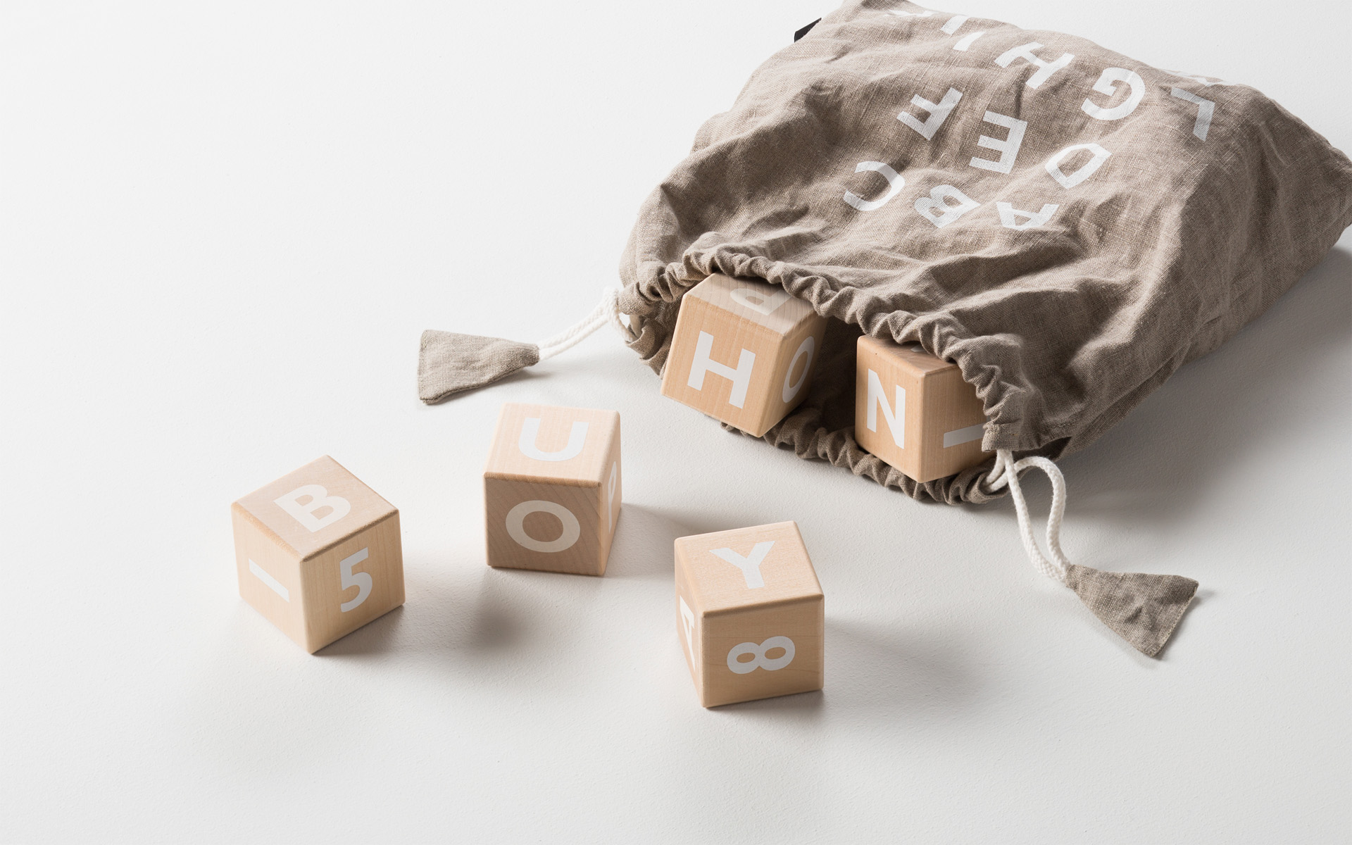 Bunny Hill — Изображение №7 — Брендинг, Графика на Dprofile