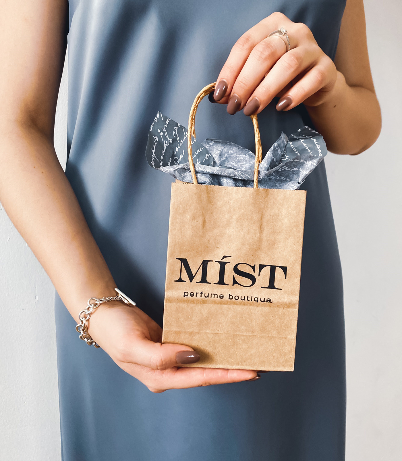 Mist - perfume boutique — Изображение №9 — Брендинг, Графика на Dprofile