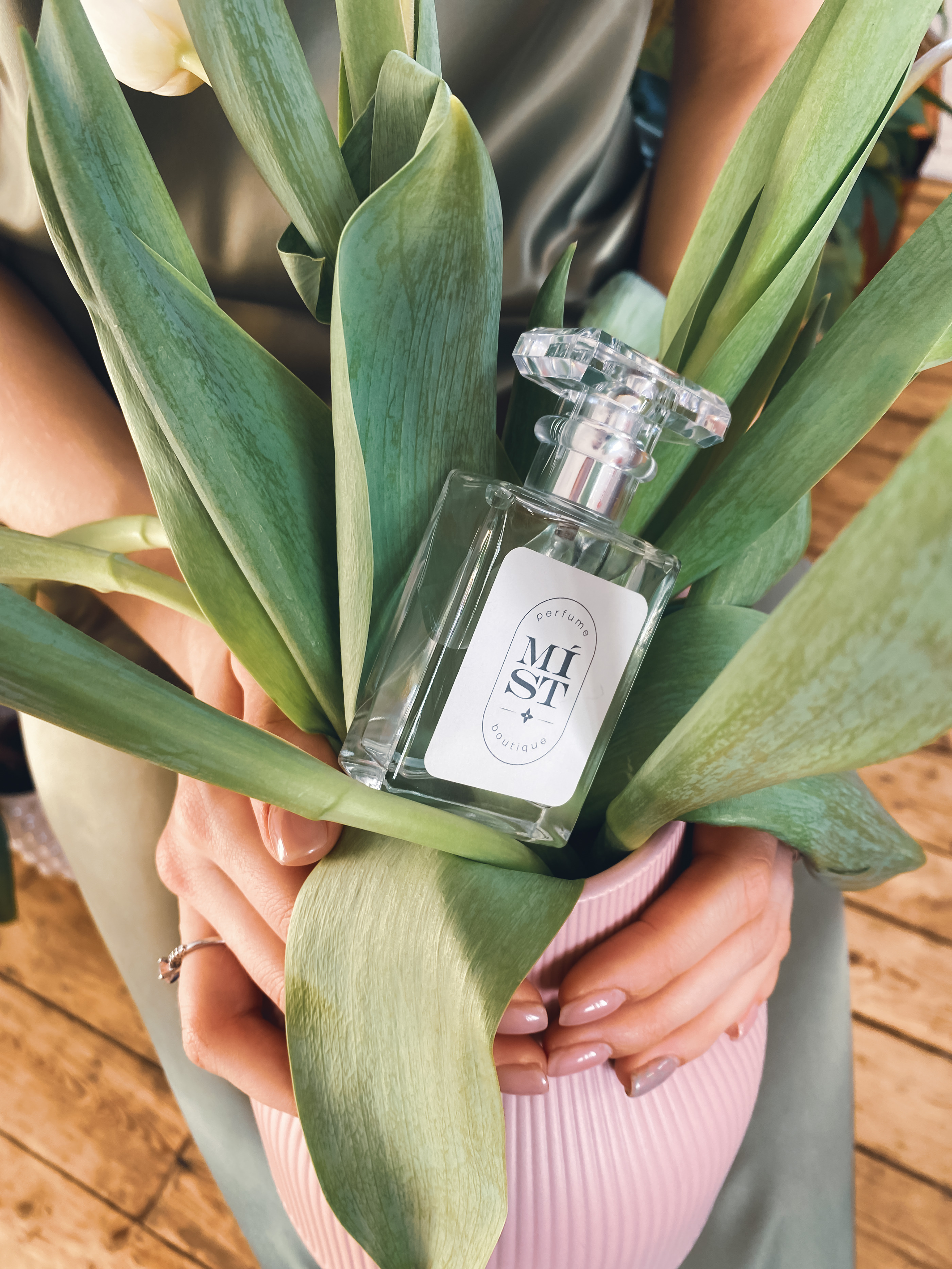 Mist - perfume boutique — Изображение №27 — Брендинг, Графика на Dprofile