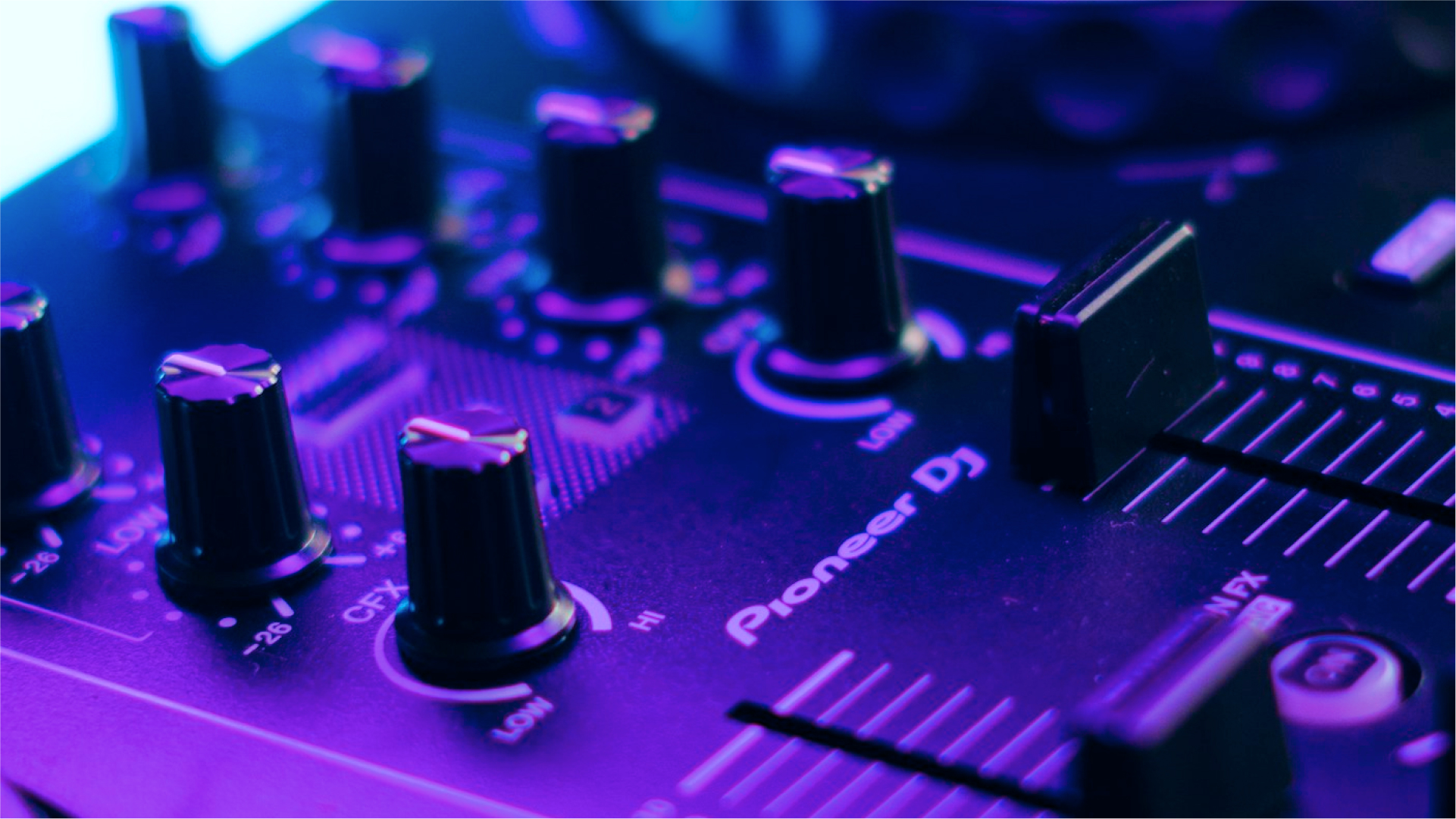 Фирменный стиль фестиваля электронной музыки Luminance — Изображение №2 — Брендинг на Dprofile