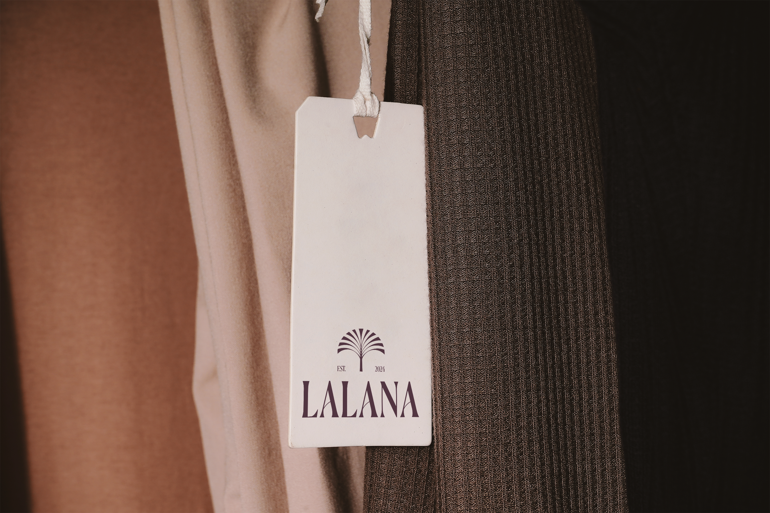 Lalana | Brand Identity | Clothing Brand — Изображение №10 — Брендинг на Dprofile