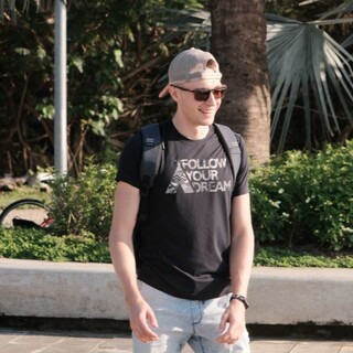 Аватар пользователя Макс Шапошников