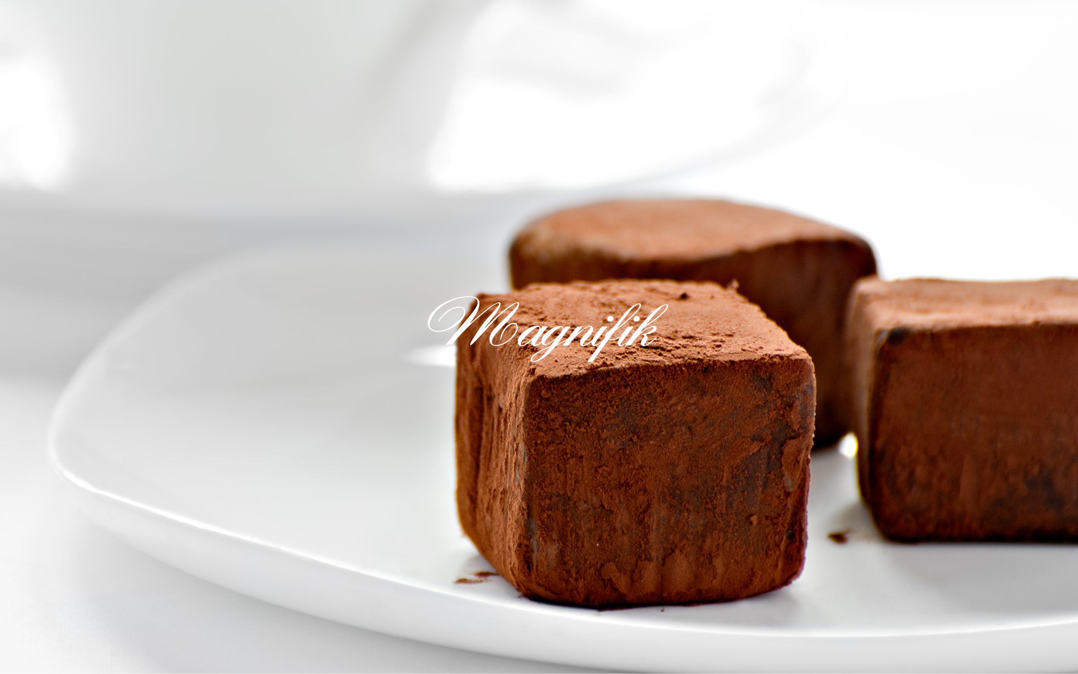 Magnifik premium chocolate | Brand identity — Изображение №1 — Брендинг на Dprofile