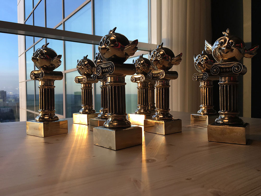 3D модель наградной статуэтки — Изображение №4 — Брендинг, 3D на Dprofile