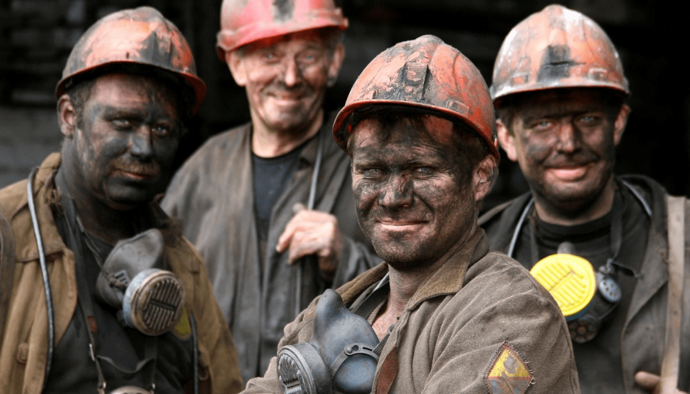 корпоративный сайт и презентация — Изображение №13 — Интерфейсы на Dprofile