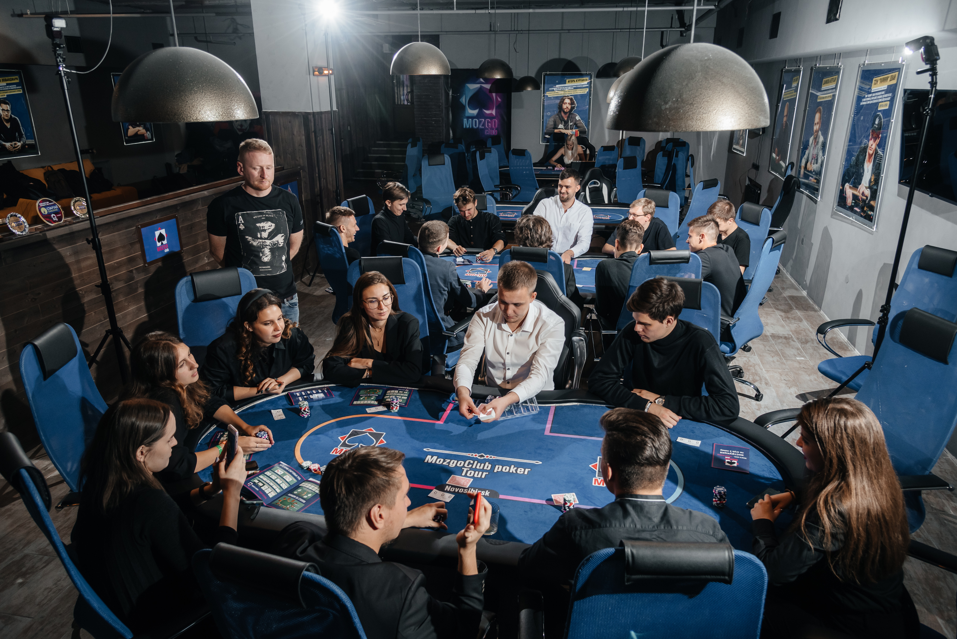 Покер-клуб "Mozgoclub" 🧠 — Изображение №31 — Брендинг на Dprofile