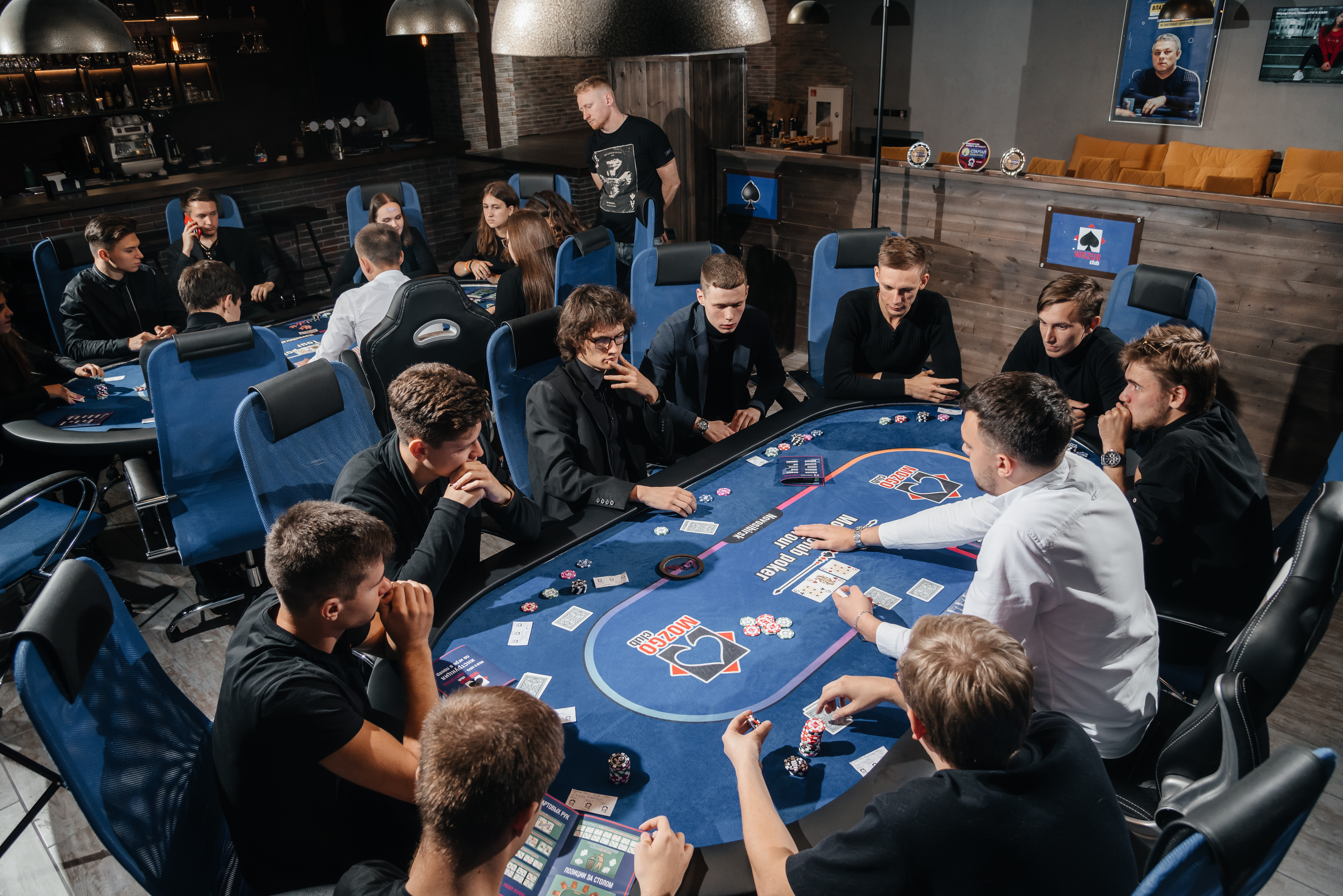 Покер-клуб "Mozgoclub" 🧠 — Изображение №33 — Брендинг на Dprofile