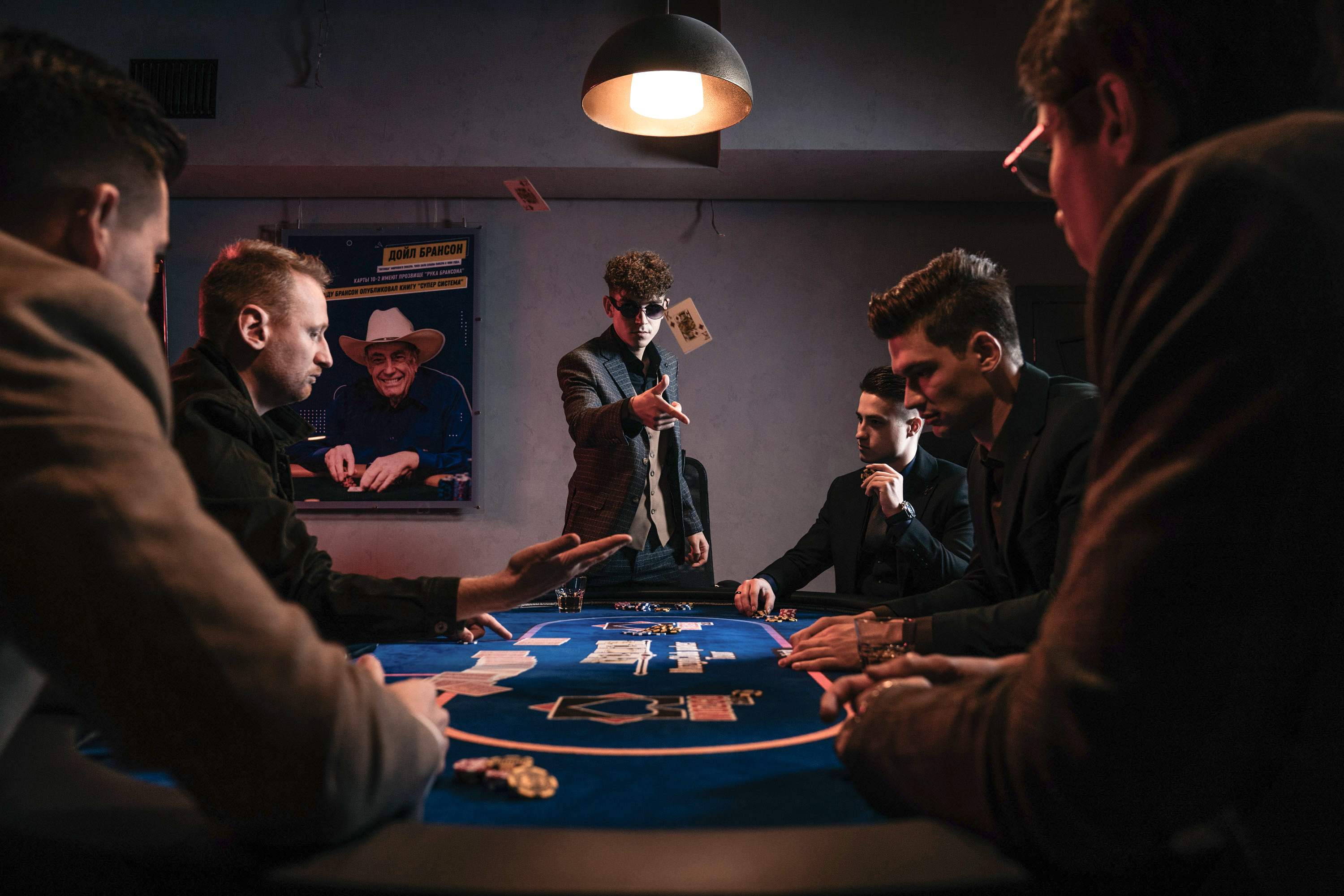 Покер-клуб "Mozgoclub" 🧠 — Изображение №30 — Брендинг на Dprofile