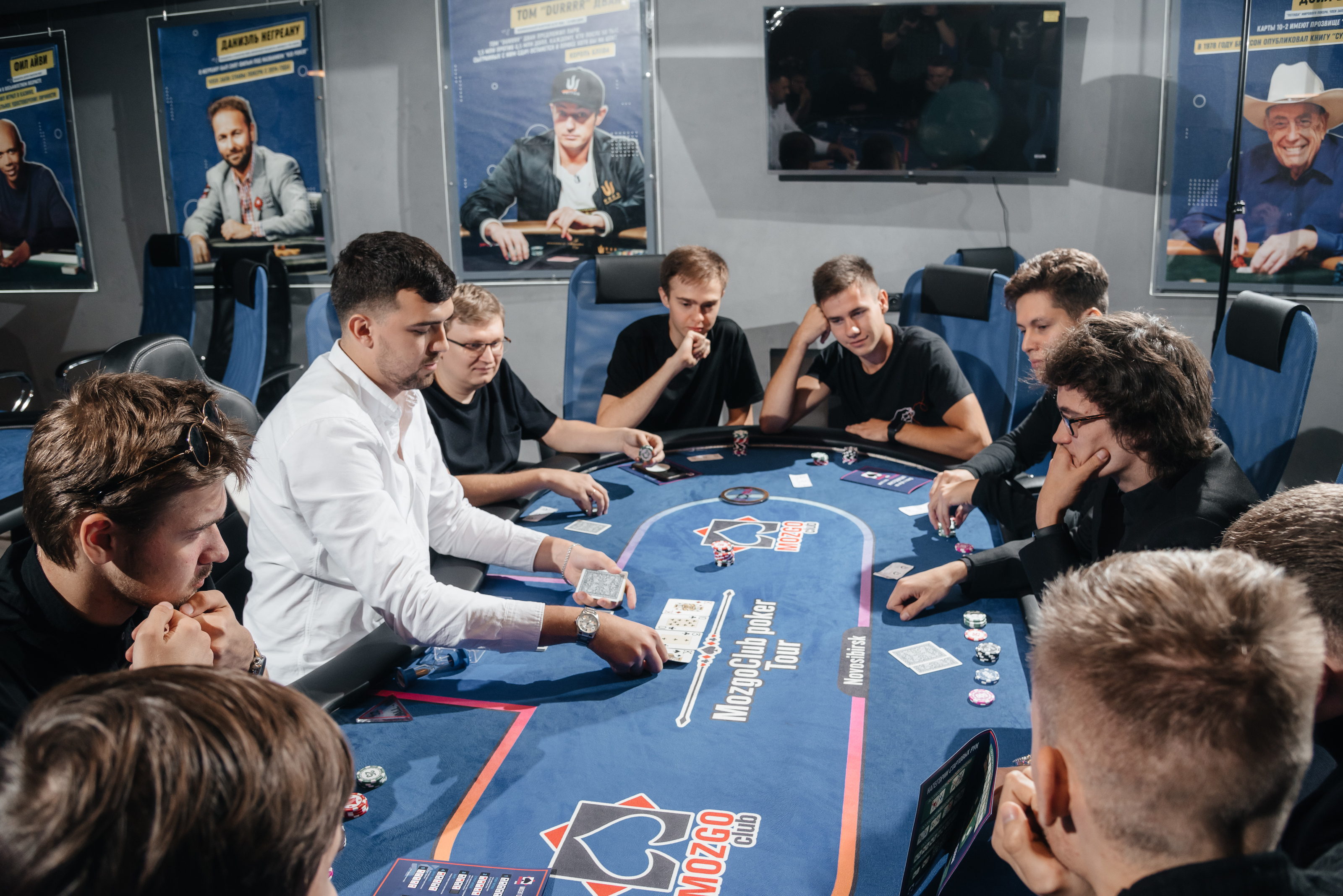 Покер-клуб "Mozgoclub" 🧠 — Изображение №32 — Брендинг на Dprofile