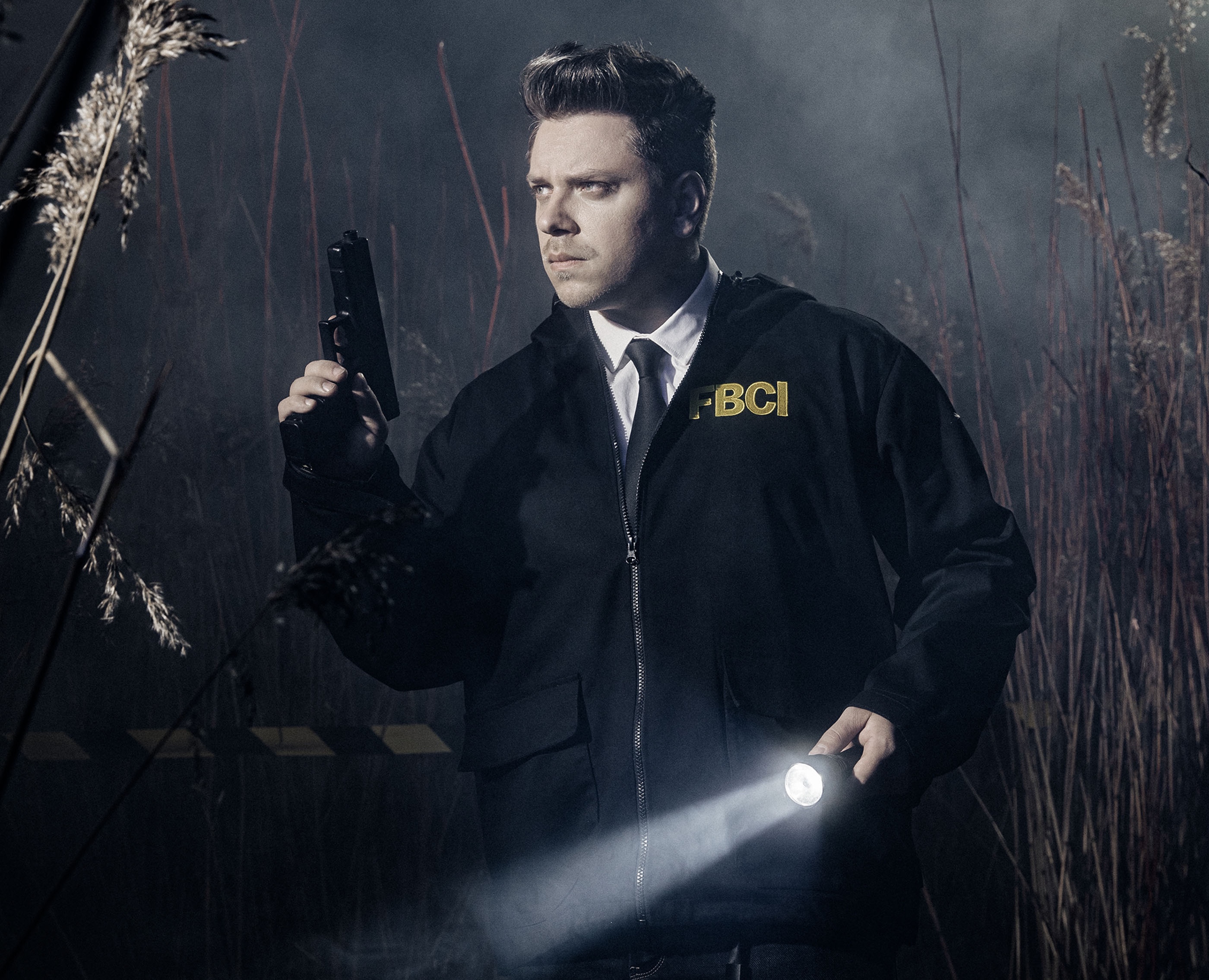 UTOPIA : PARANORMAL — Брендинг, Графика на Dprofile