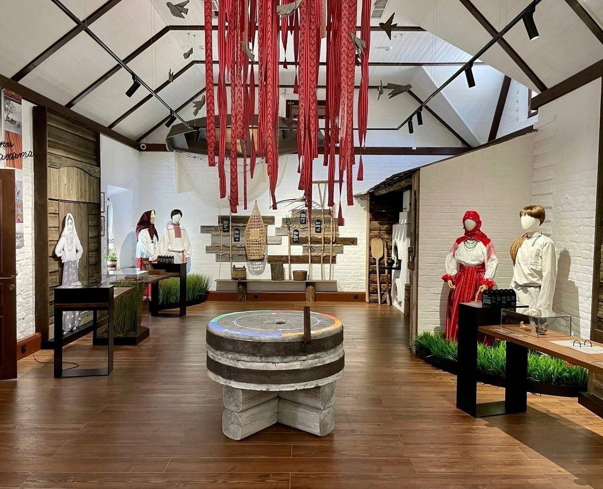 Музейная экспозиция «Краски жизни» — Графика на Dprofile